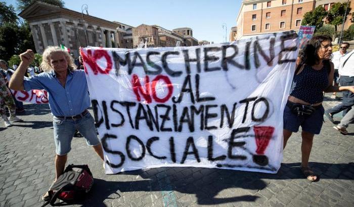 000592D8-negazionisti Negazionisti