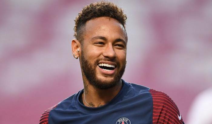 Nike: partnership interrotta con Neymar per le accuse di abusi sessuali