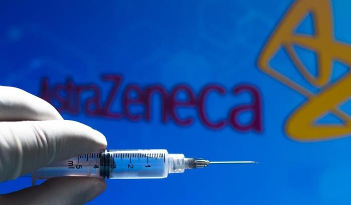 Vaccino AstraZeneca, lo studioso: "L'Ema può e deve accelerare l'approvazione"