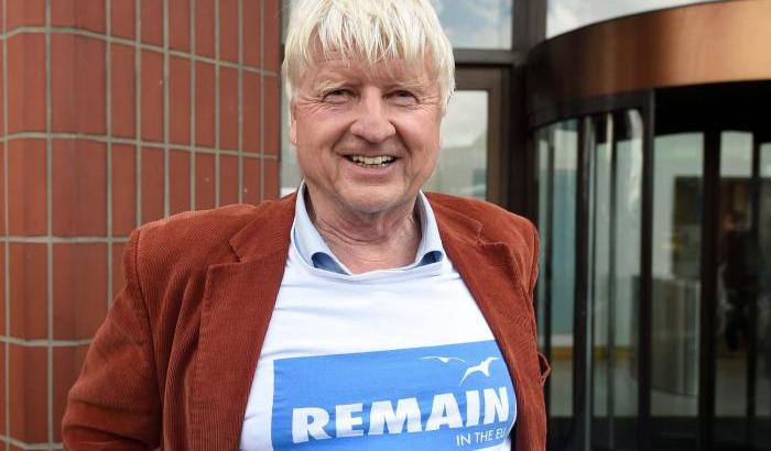 Il padre di Boris Johnson volta le spalle alla Brexit: "Io sono europeo, chiedo la cittadinanza francese"