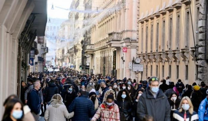 Tutti i dati si stanno rialzando: è in arrivo la terza ondata? Ecco cosa c'è da sapere