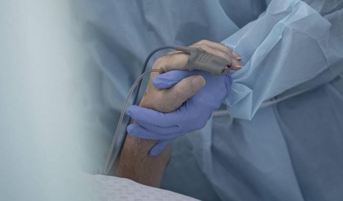 La Svizzera si arrende al Covid: verso la chiusura di bar e ristoranti fino a fine febbraio