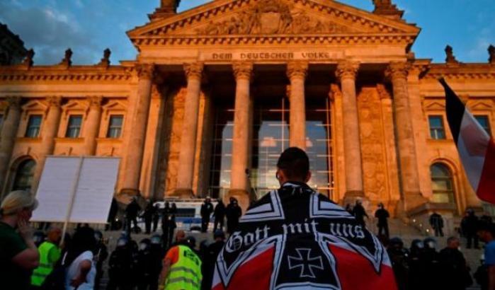 Proteste davanti al parlamento tedesco