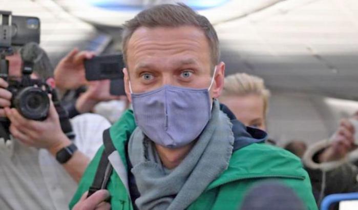 Navalny accusa Putin: "Sta costruendo un palazzo segreto da 1,1 miliardi con la più grande tangente della storia"