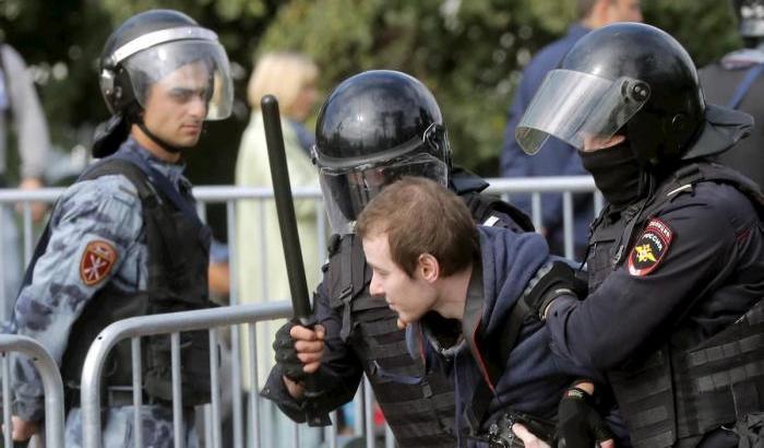 00059813-arresti-a-mosca Arresti a Mosca