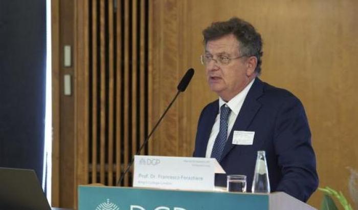 L'epidemiologo Forastiere: "L'Italia sta reggendo, servono altri due mesi di restrizioni"