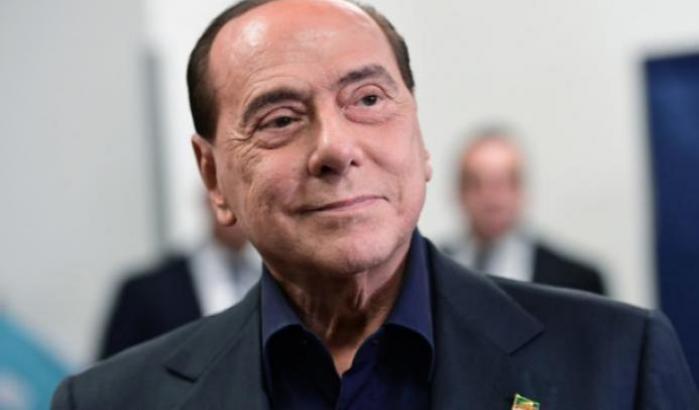 Berlusconi: "Non elezioni, ma un Governo d'emergenza che unisca il Paese"