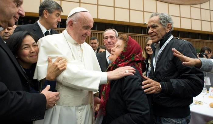 Francesco, il Papa dell'accoglienza incontrerà Orban, il premier dei fili spinati