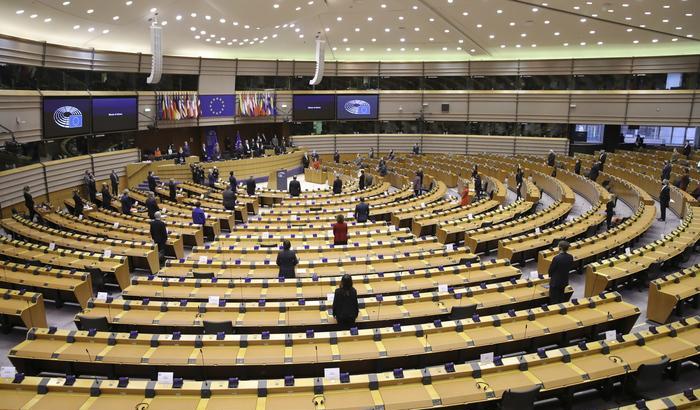 Il Parlamento europeo ha approvato il regolamento che governa il Recovery Fund