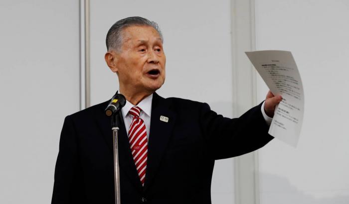 Costretto a dimettersi il presidente delle Olimpiadi di Tokyo: aveva usato frasi sessiste