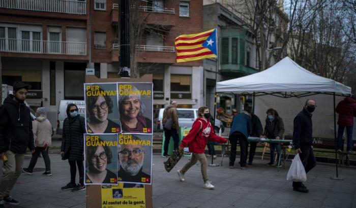 Catalogna al voto: si rischia l'astensionismo per paura del Covid