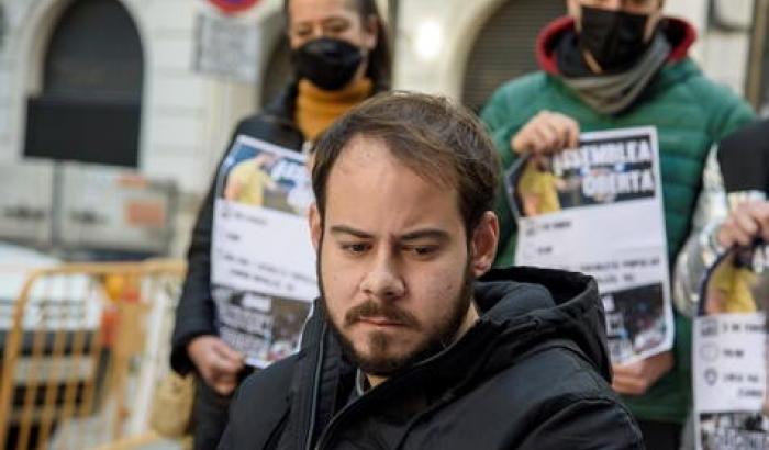 Arrestato il rapper catalano Pablo Hasel: l'accusa è apologia di terrorismo e ingiurie alla Corona