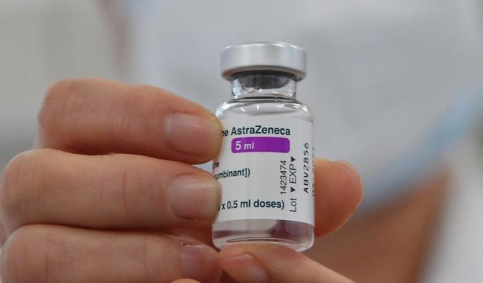 AstraZeneca rassicura: "L'Italia avr&agrave; 25 milioni di dosi di vaccino entro giugno"