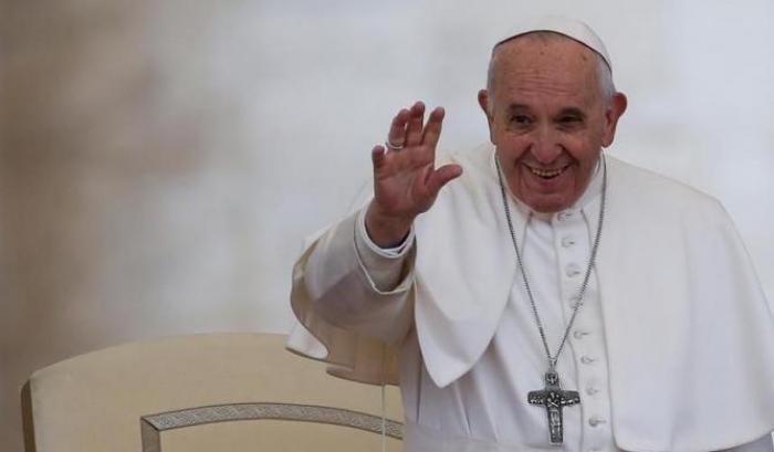 Papa Francesco: "Una pischiatra mi aiutò durante la dittatura, i sacerdoti devono conoscere la psicologia"