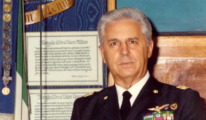 L'ex generale Arpino bacchetta Crisanti: "Le sue parole su Figliuolo quelle di uno sprovveduto"