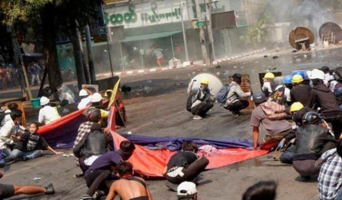 Nuove manifestazioni di protesta nel Myanmar