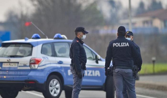 Continua il festival degli irresponsabili: due feste interrotte dalla polizia a Milano