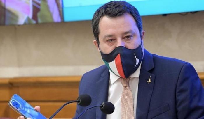 Salvini disco rotto: continua a proporre meno chiusure e rottamazione delle cartelle esattoriali