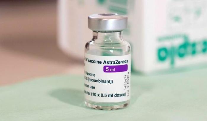 Migliaia di chiamate al medico di famiglia dopo i casi collegati ad AstraZeneca. Ma Scotti rassicura...