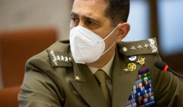 Figliuolo: "Non si sprecher&agrave; pi&ugrave; nessuna dose di vaccino, chiunque passa va vaccinato"