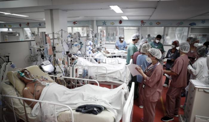 Nuovo record di contagi in Brasile: 90mila contagi nelle ultime 24 ore