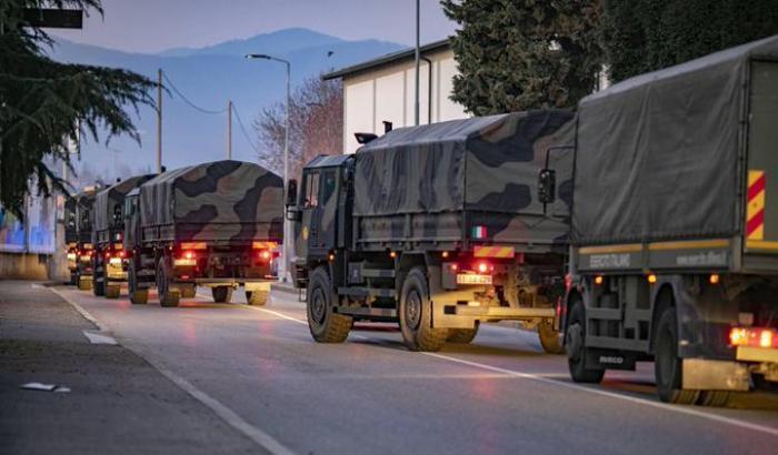 Sfilata carri armati a Bergamo 18 marzo 2020