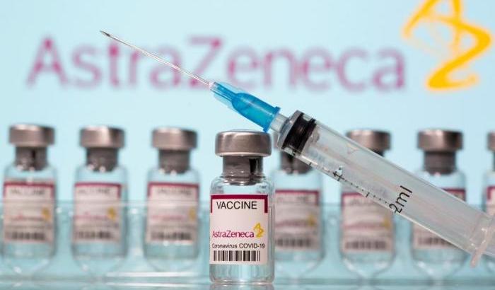 Irbm si difende: “Lo sforzo di AstraZeneca si traduce in 3 miliardi di dosi di vaccino senza guadagnare nulla”
