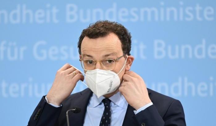 Covid, Germania quasi al collasso, il Ministro Spahn: "La situazione è pericolosa"