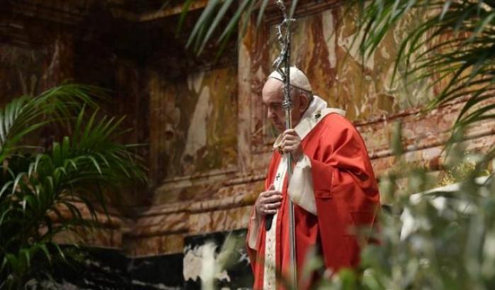 Il Papa ai falsi cristiani: "Accogliendo gli scartati amiamo Gesù che è negli ultimi"