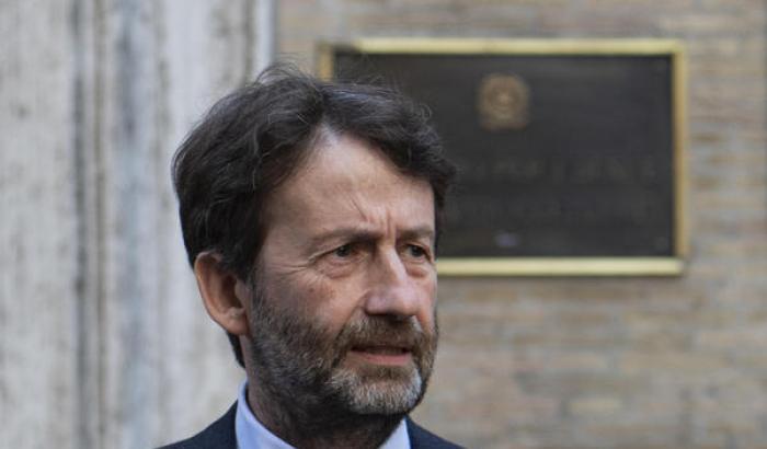 L'annuncio tanto atteso del ministro Franceschini: "Abolita definitivamente la censura nel cinema"