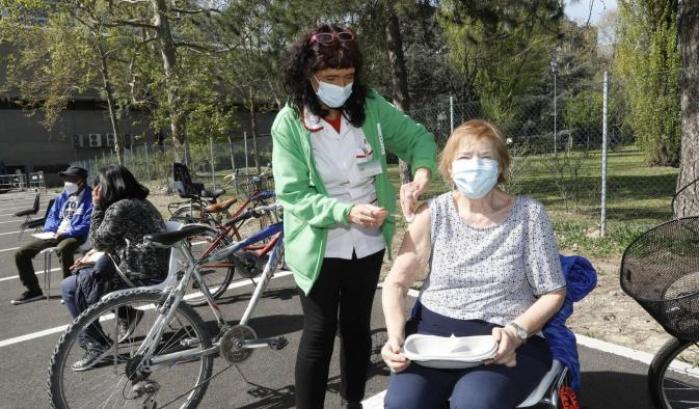 A Bologna arriva il “bike through”: vaccini in bicicletta
