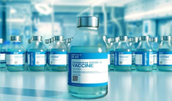 Figliuolo: "Consegnati 4,2 milioni di vaccini alle strutture sanitarie regionali"