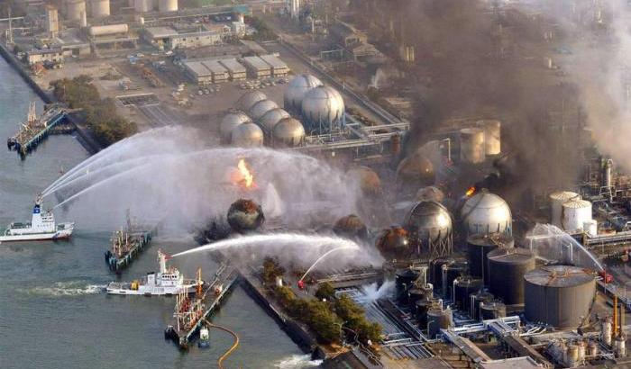 L'acqua radioattiva utilizzata a Fukushima finirà nell'Oceano: ecco la decisione di Tokyo