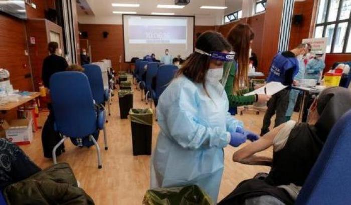 Inchiesta 'Saltafila' in Sardegna: a Oristano almeno 50 persone hanno avuto il vaccino senza averne diritto