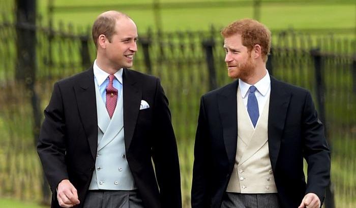 Gli 'inseparabili' Harry e William saranno divisi da un cugino al corteo funebre del principe Filippo
