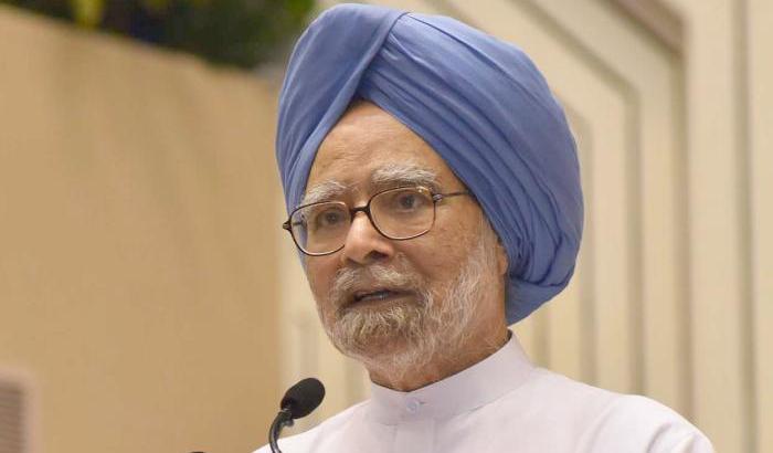 Il Covid dilaga in India: ricoverato l'ex premier Manmohan Singh