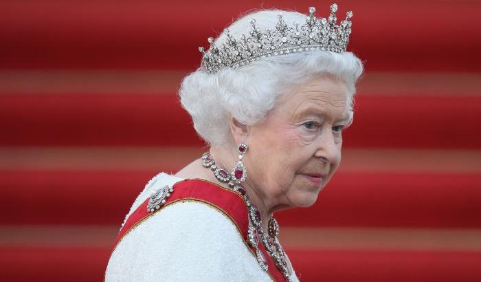 Il Guardian rivela: "Buckingham Palace è esentato dalle leggi contro le discriminazioni"