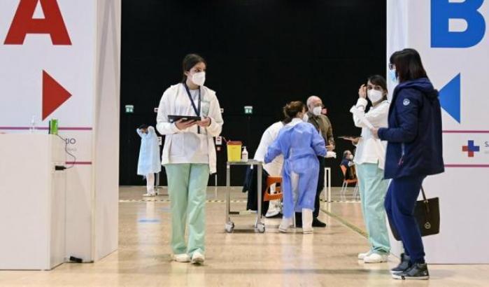 Oltre 50mila hanno spostato domicilio e medico in Lazio per vaccinarsi prima