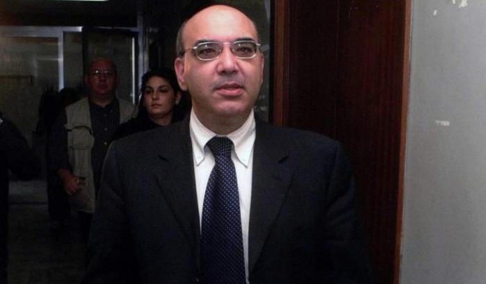 Bari, mazzette in cambio di provvedimenti vantaggiosi per mafiosi: arrestato il gip De Benedictis e un avvocato