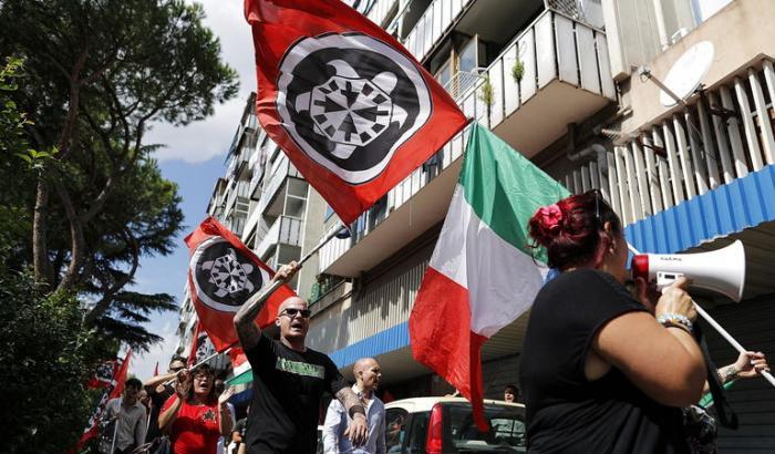 L'ira di Fratoianni: "Un errore aver autorizzato la manifestazione dei fascisti di CasaPound"