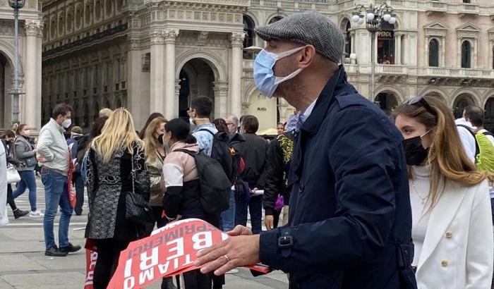 I tradizionalisti anti ddl Zan in piazza Duomo e Pillon la spara grossa: "Siamo maggioranza nel paese"