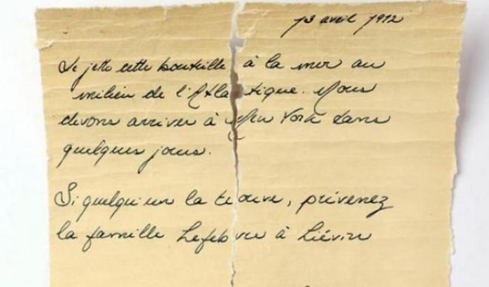 Ritrovata una lettera dal Titanic in una bottiglia: è autentica o è un falso?