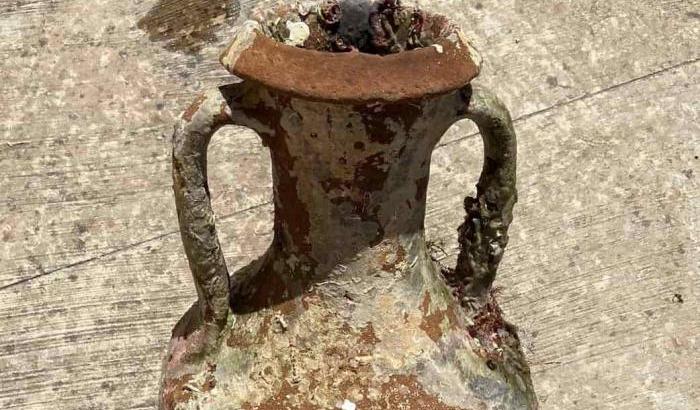 Ritrovamento archeologico in mare: anfore puniche scoperte alle Egadi