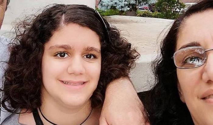 Madre e figlia trovate impiccate in casa nel Messinese: omicidio suicidio