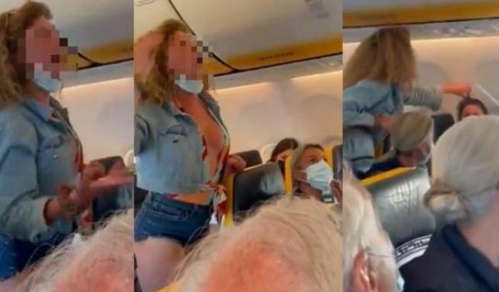 Rifiuta di mettersi la mascherina in aereo: sputa e insulta hostess e passeggeri
