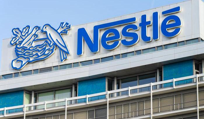 Financial Times esamina un documento della Nestlé e scopre che oltre il 60% dei prodotti ...