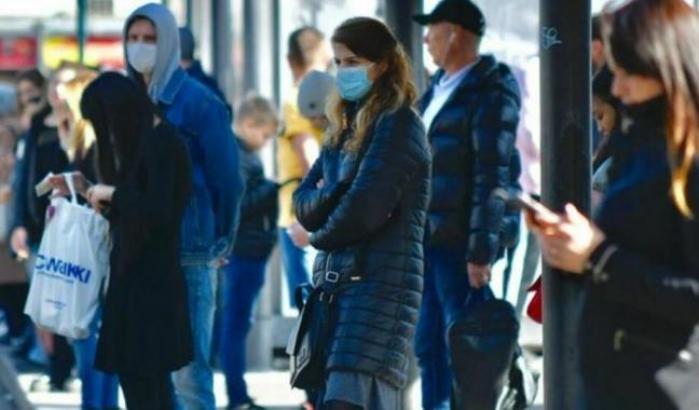 Oltre il 71% degli spagnoli continuerà a indossare la mascherina anche quando non sarà più obbligatoria