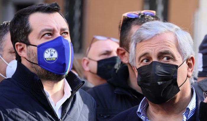 Forza Italia si tiene stretti i sovranisti, Tajani: "Bisogna guardare al futuro come in una famiglia"
