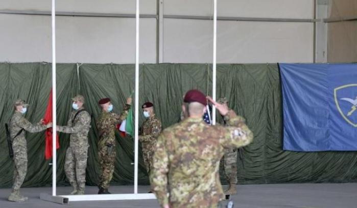Si ammaina la bandiera dell'Italia in Afghanistan