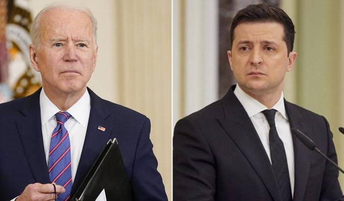 Biden rassicura Zelensky: "L'Ucraina non sarà merce di scambio con Putin"